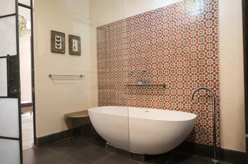 Надто Акцентна Плитка 