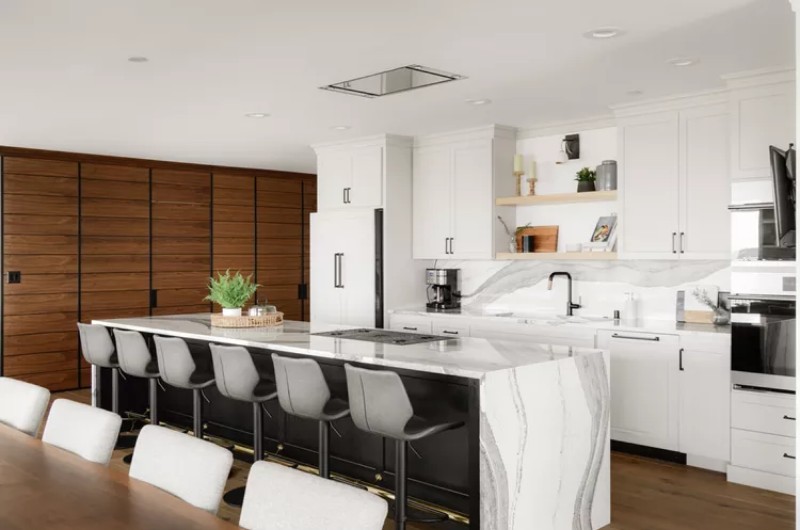 8. Острів-Водоспад